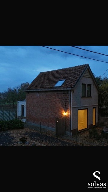 Top gerenoveerde woning met 3 slaapkamers, ruime tuin in prachtige natuur te Aalter EN uiterst energiezuinig. 