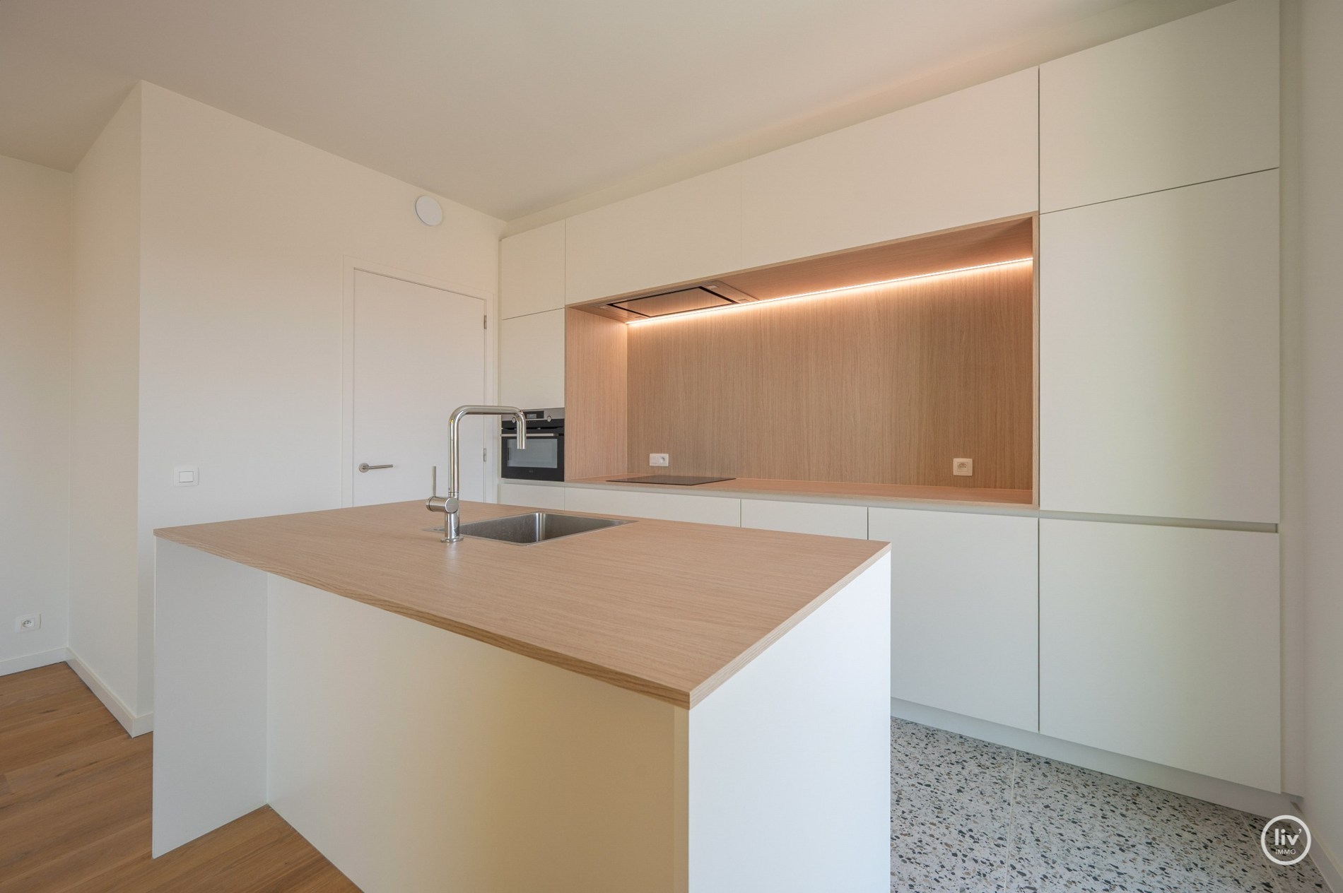 Portes ouvertes Dimanche 26/07 (09h à 16h): Appartement neuf entièrement prêt à emménager avec une largeur de façade de 10m. 