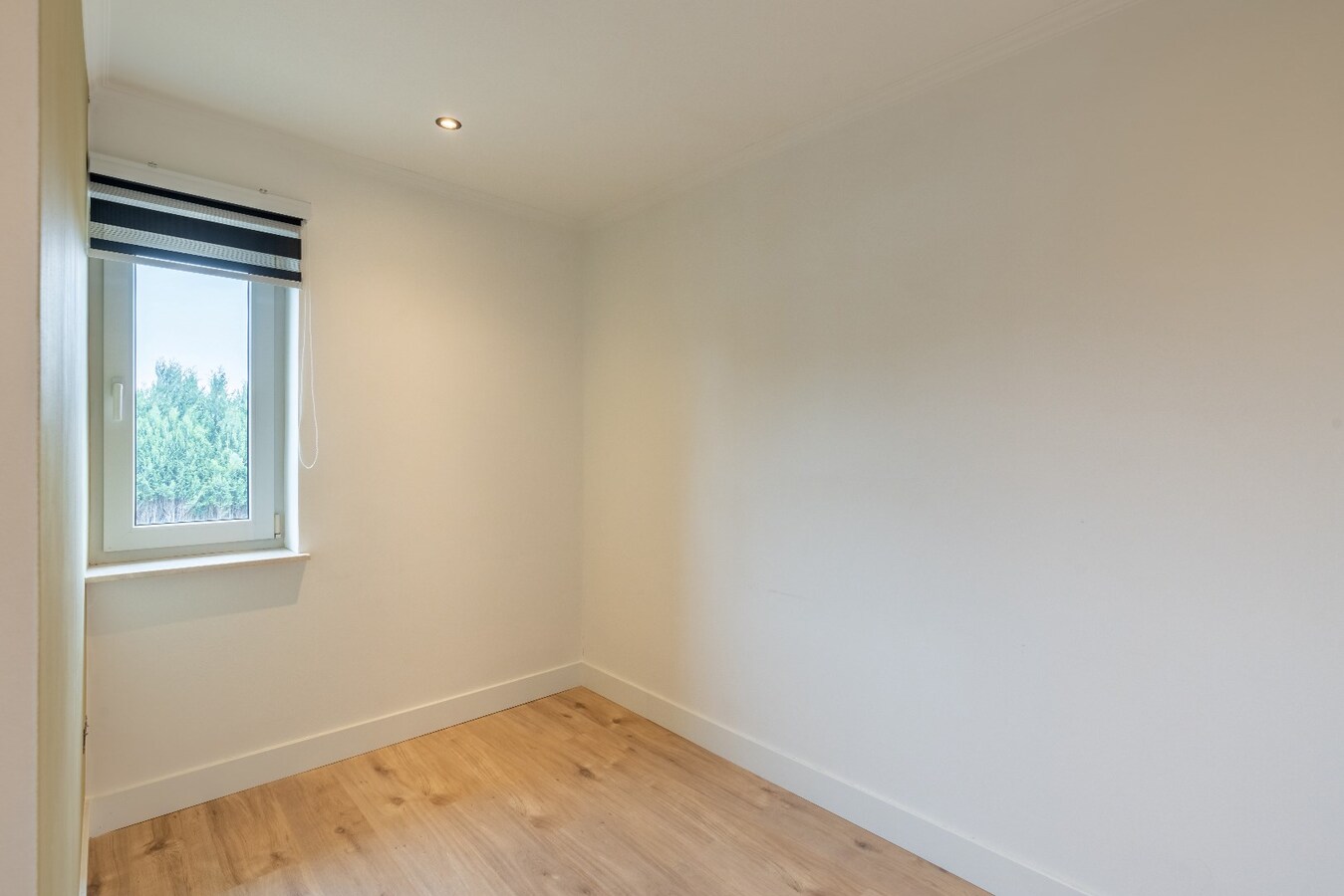 Ruime gerenoveerde woning met tuin en 3 slaapkamers in Dilsen-Stokkem. 