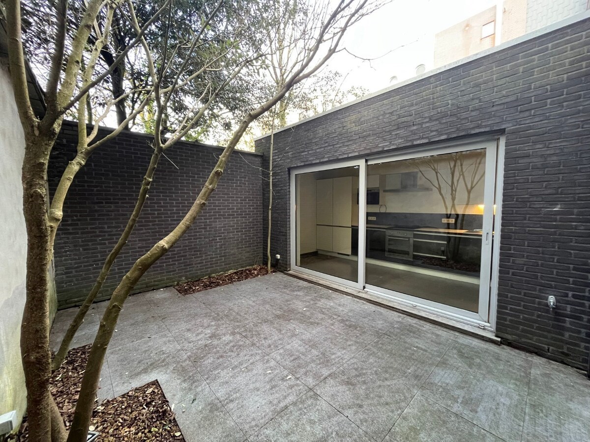 Ruime, energiezuinige gesloten bebouwing in centrum Gavere 