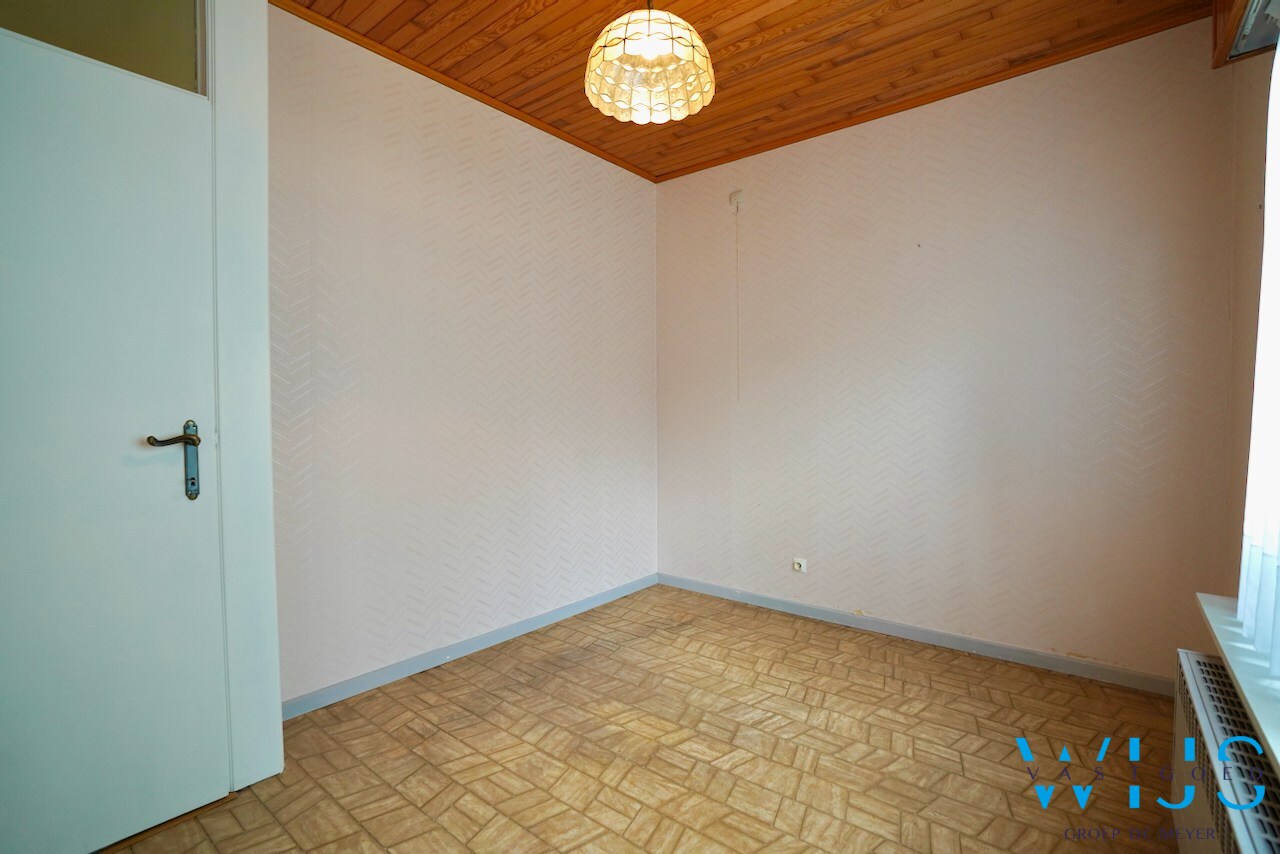 Open bebouwing in rustige woonwijk te Kluizen! 