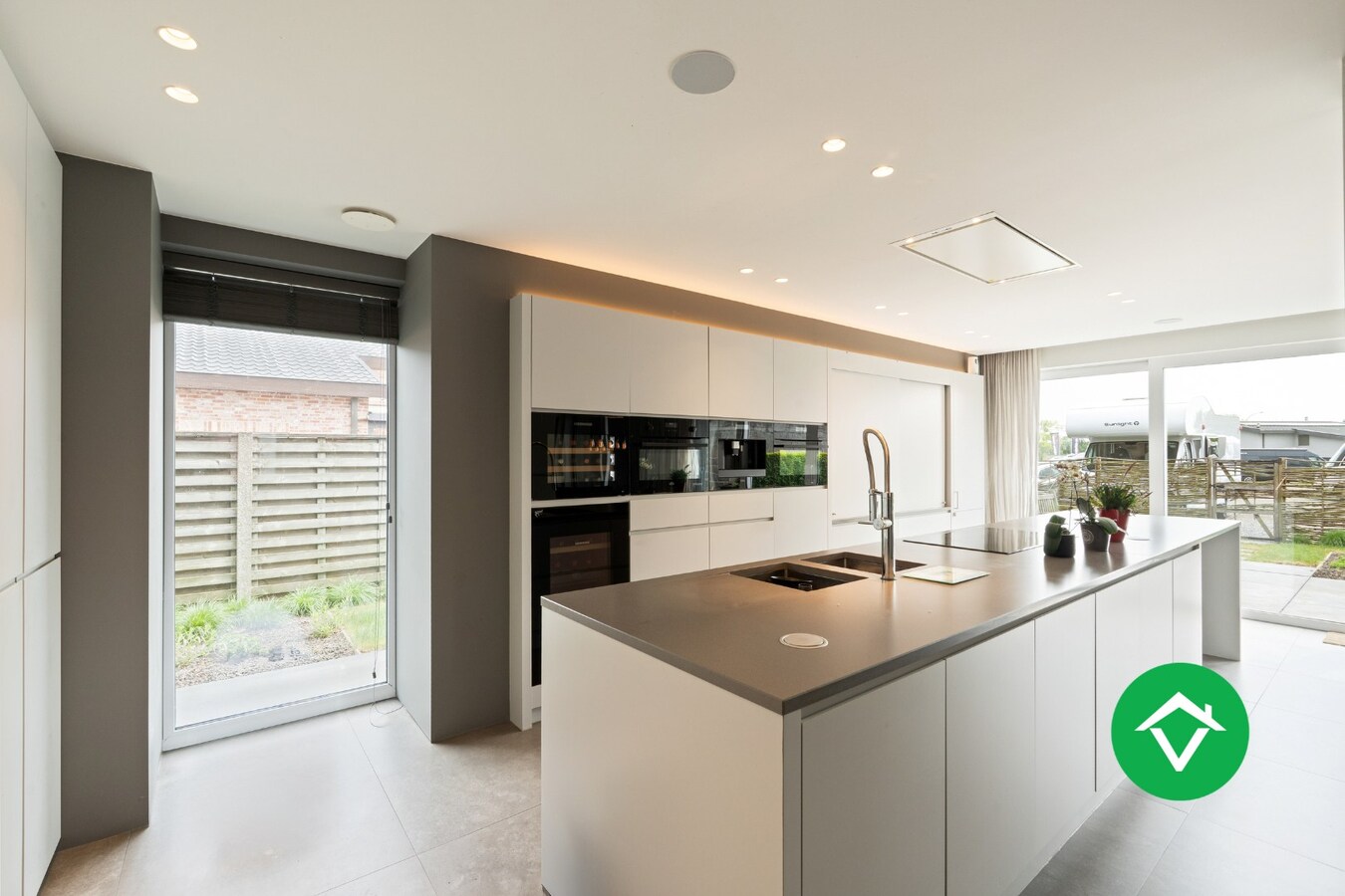 Instapklare woning met 4 slaapkamers en garage te Torhout 