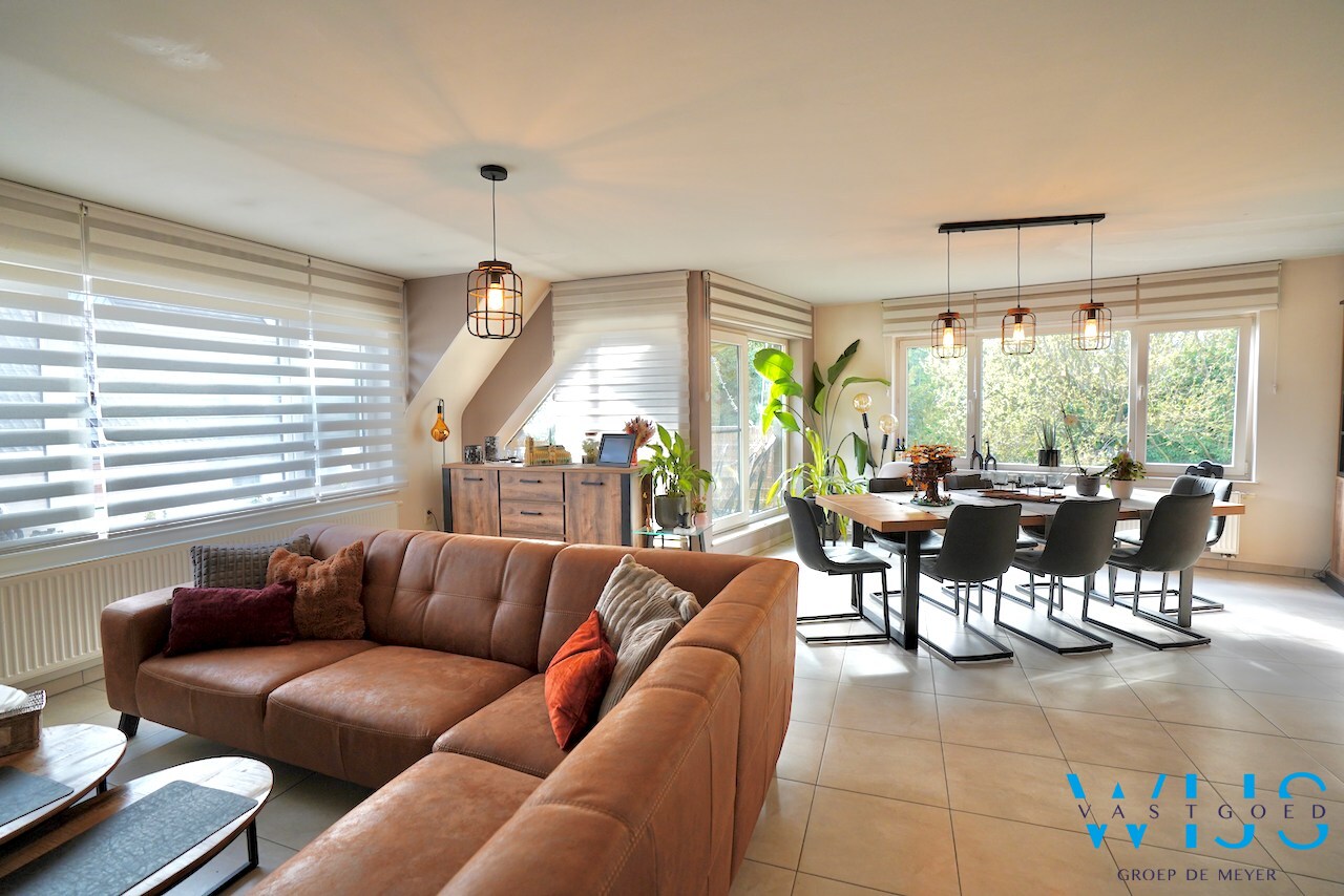 Instapklaar appartement met terras en aparte garage te ERTVELDE ! 