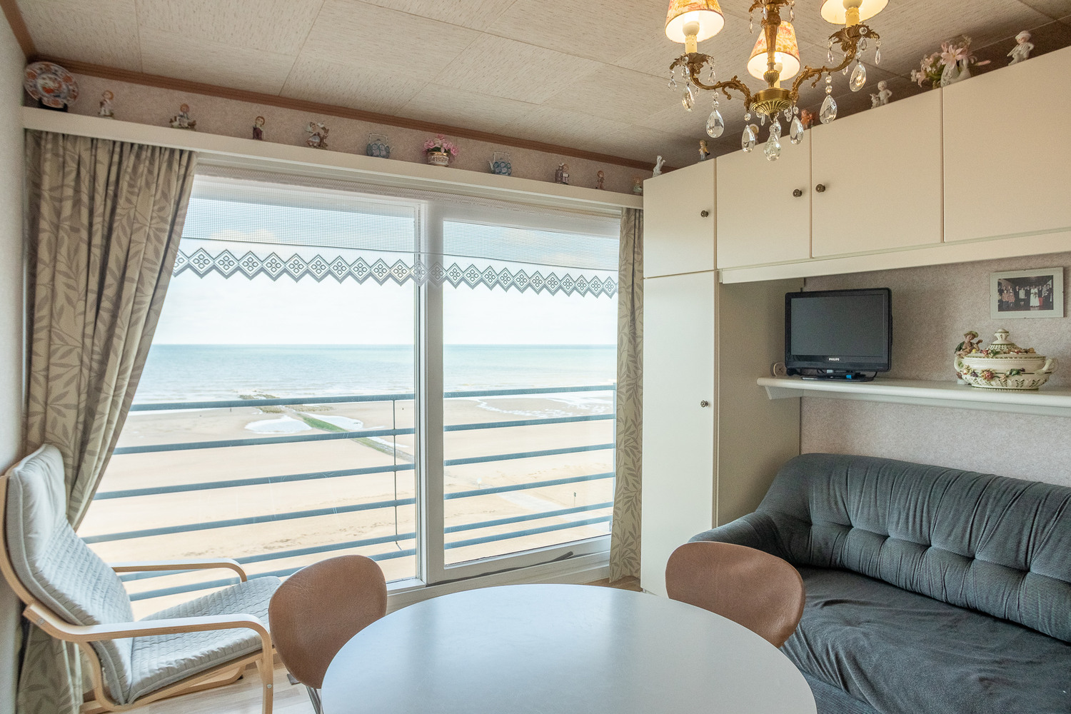 Rustig gelegen appartement, fenomenaal zeezicht, met 1 slaapkamer 