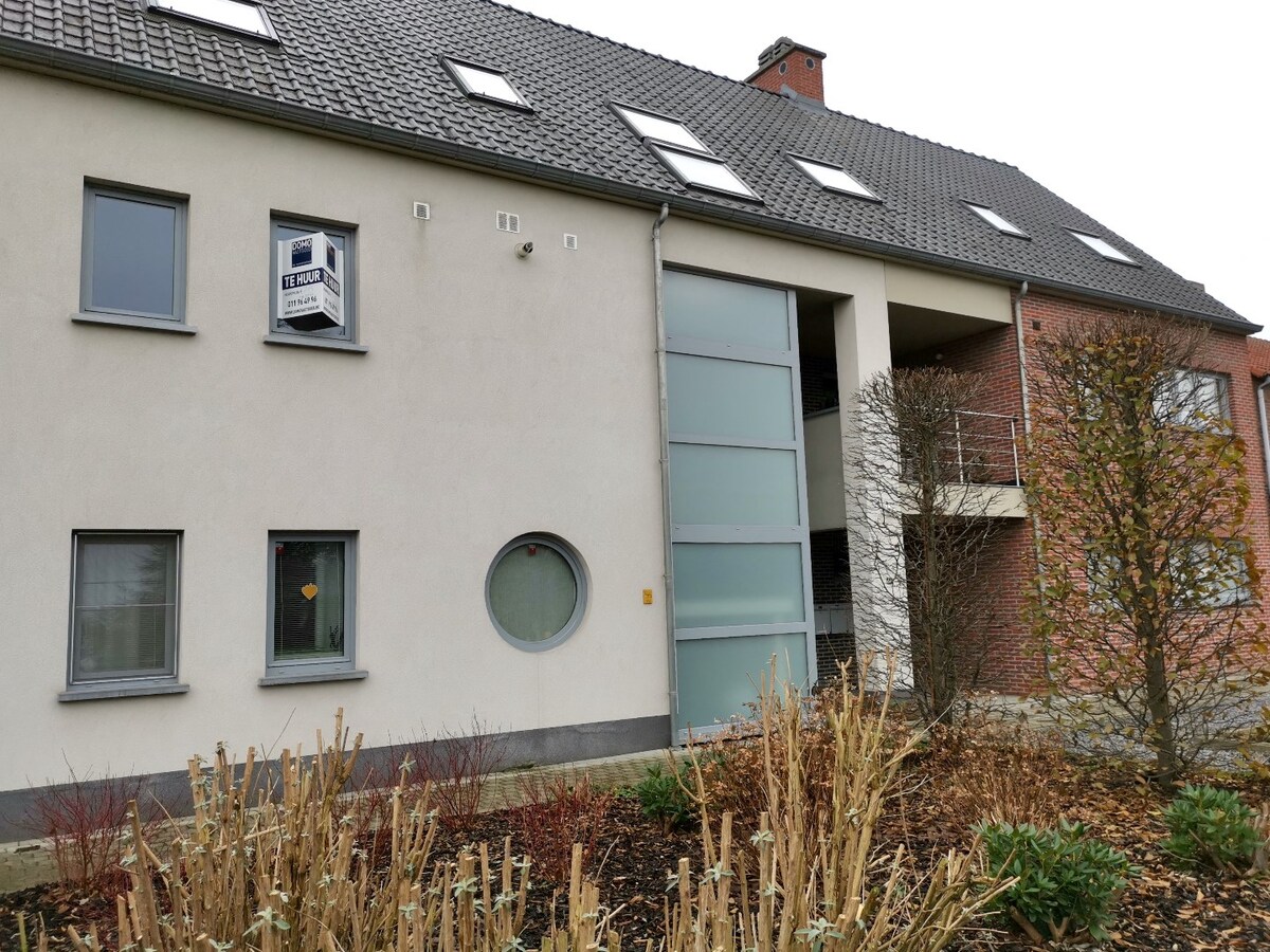 Duplex appartement met ruim terras te Stokrooie 