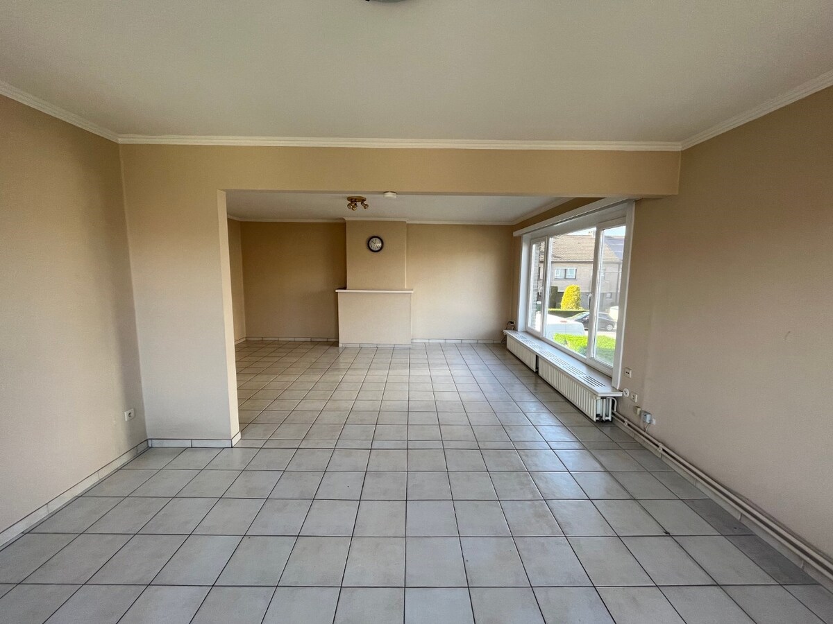 Ruim 2-slp-appartement met garage 