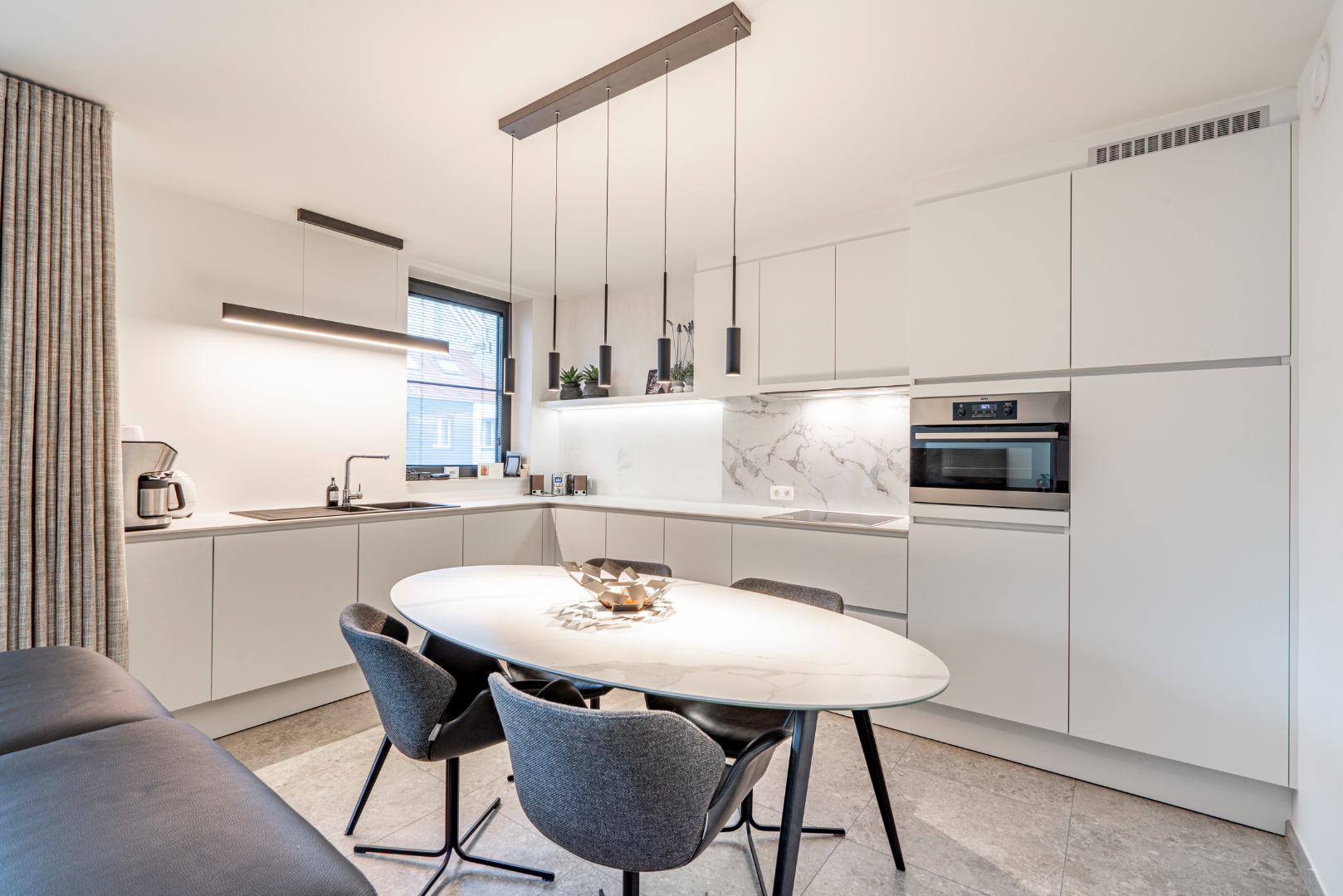 APPARTEMENT DE VACANCES  SITUÉ CENTRE VILLE - NOUVELLE CONSTRUCTION (LOC. SAISONNIERE) 