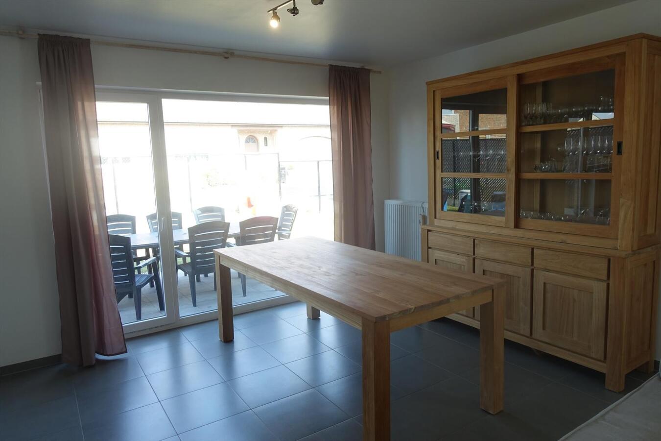 Ruime nieuwbouwwoning met zongerichte tuin en 3 slaapkamers 