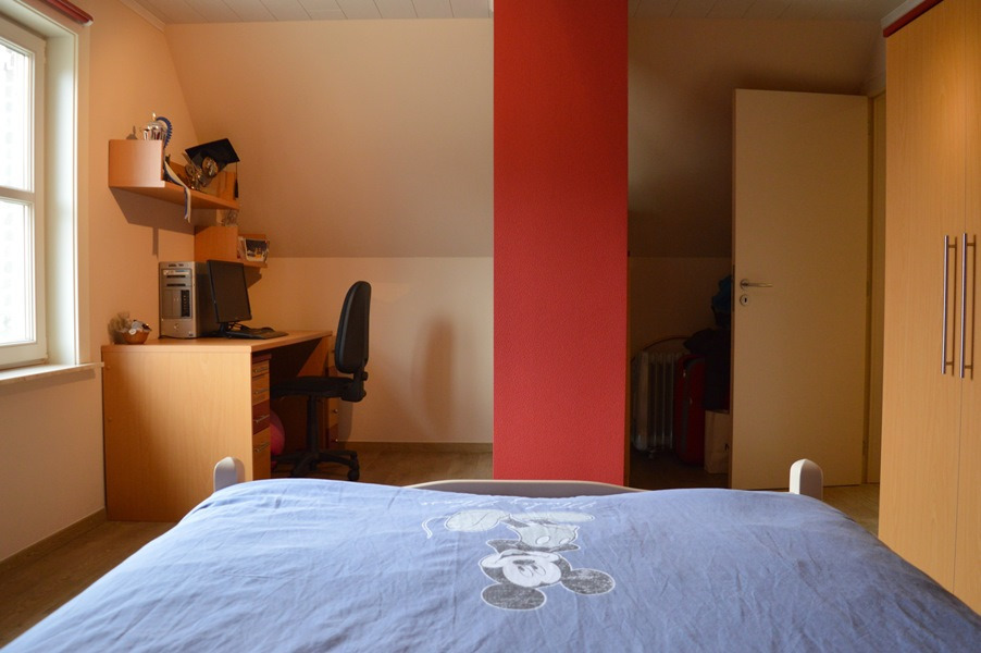 Ruime woning met stalgebouw op 6.723m² te Waarschoot 