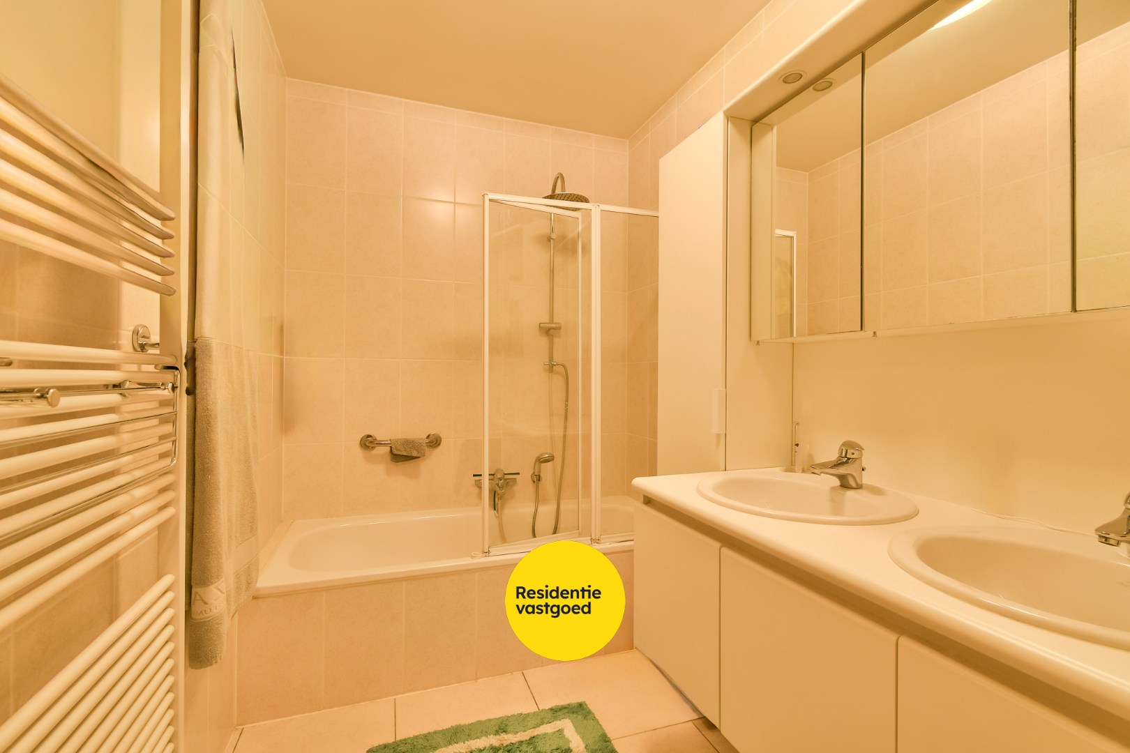 Ruime en energiezuinige gelijkvloerse appartement in het centrum van Torhout. 