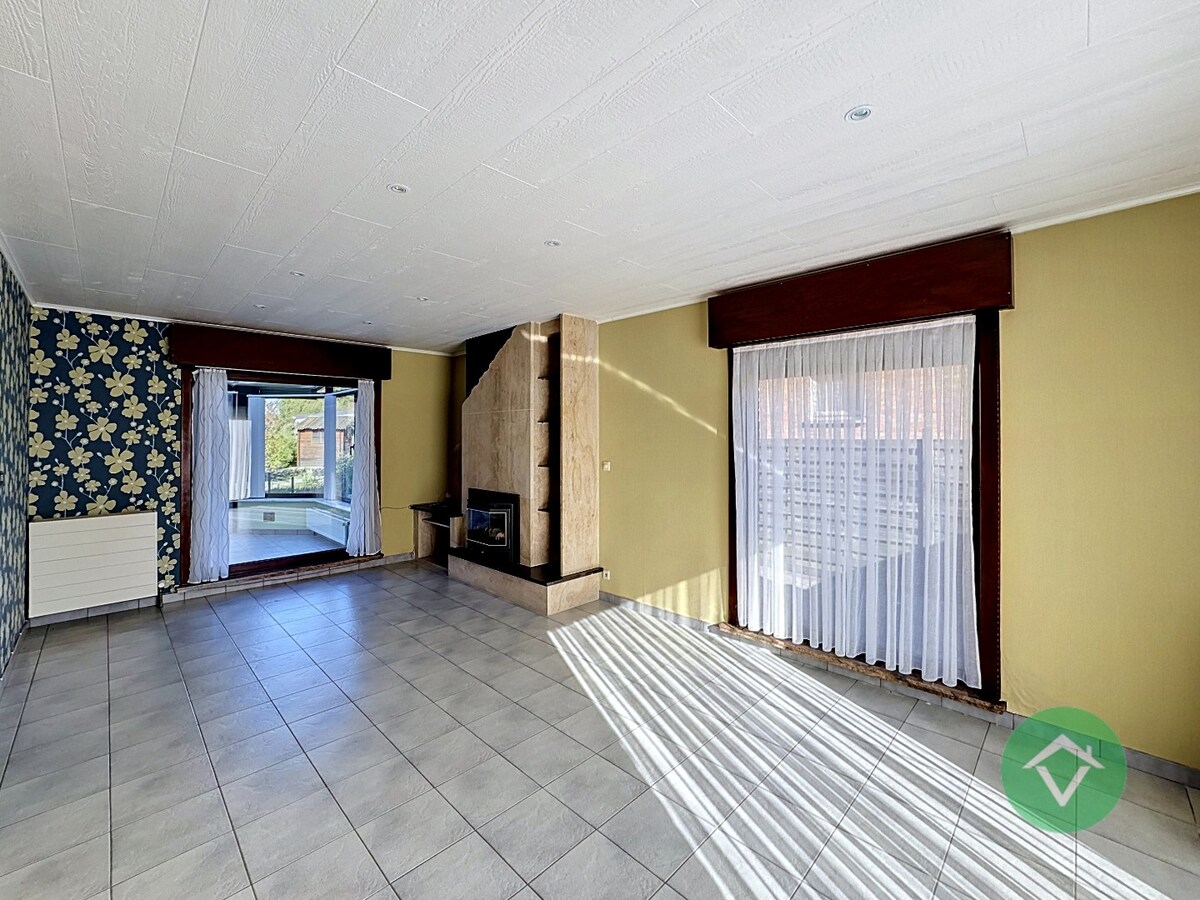 Ruime open bebouwing te huur in Eernegem 