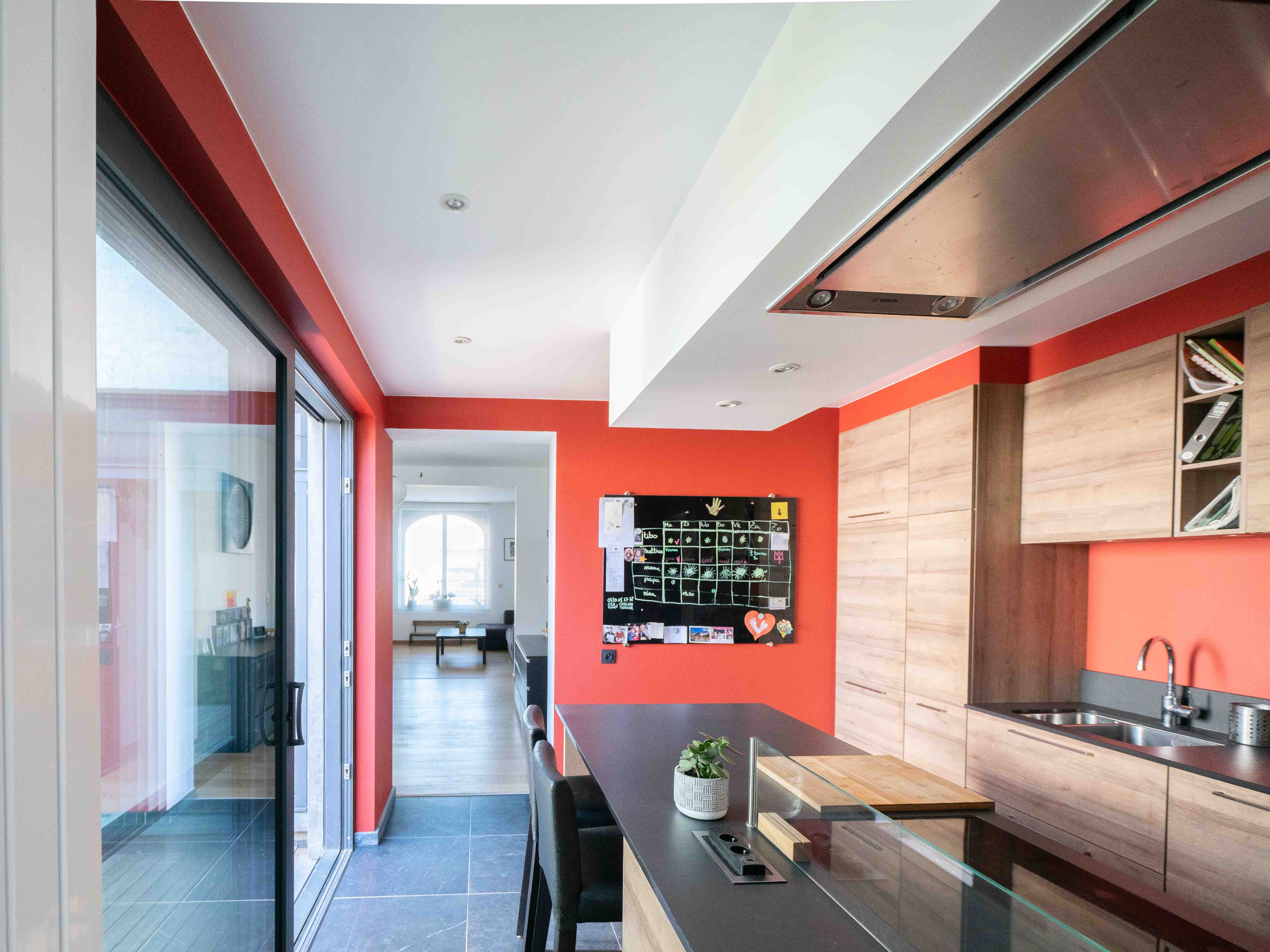 Volledig gerenoveerde woning met 4 kamers, tuin en garage 