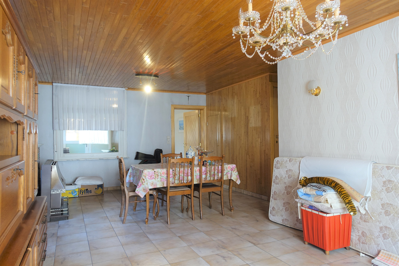 Toffe, op te knappen woning met grote tuin 