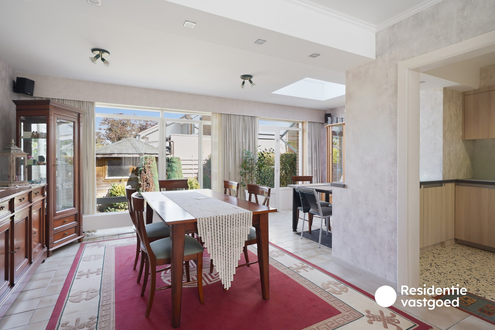 Instapklare bel-étagewoning met garage en tuin in Sint-Michiels 