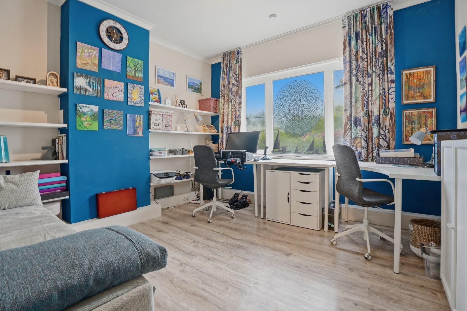 Ruime en instapklare rijwoning in het hart van Nieuwpoort op 284 m² met garage en nieuwe oprit! 