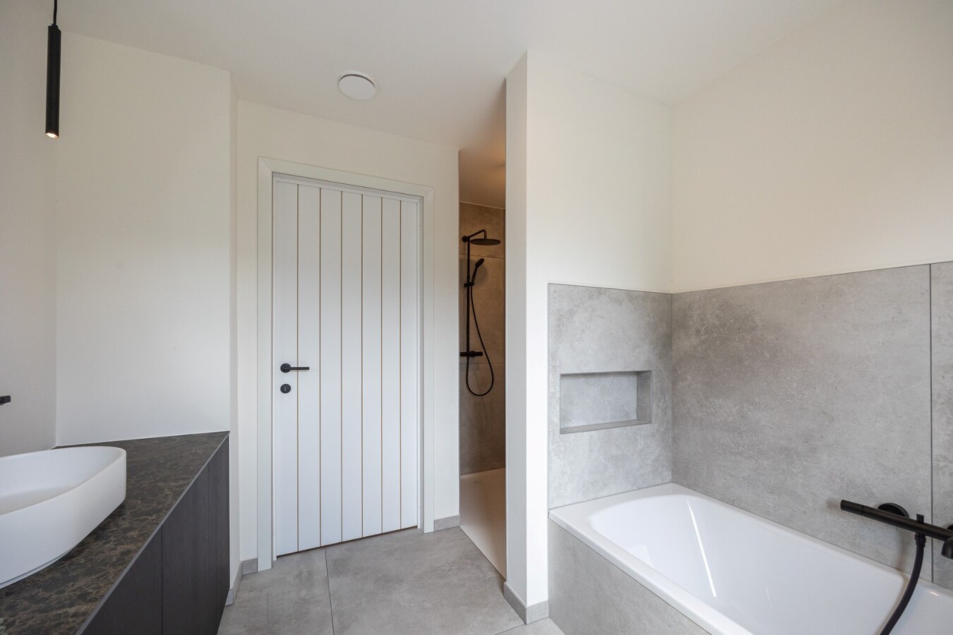 Energievriendelijke (A+) E-peil -5 nieuwbouwvilla in centrum Schilde met Zuid-tuin. 