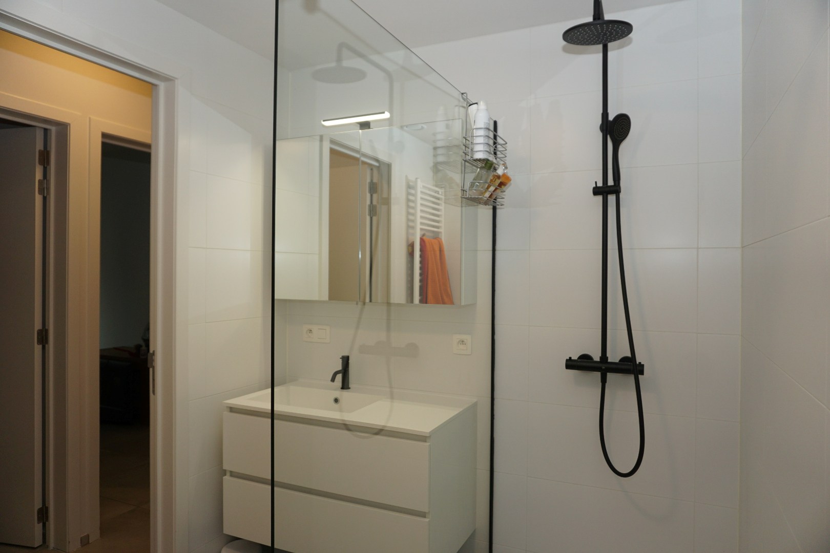 NIEUWBOUWAPPARTEMENT MET 2 SLAAPKAMERS EN TERRAS IN CENTRUM OOSTENDE 