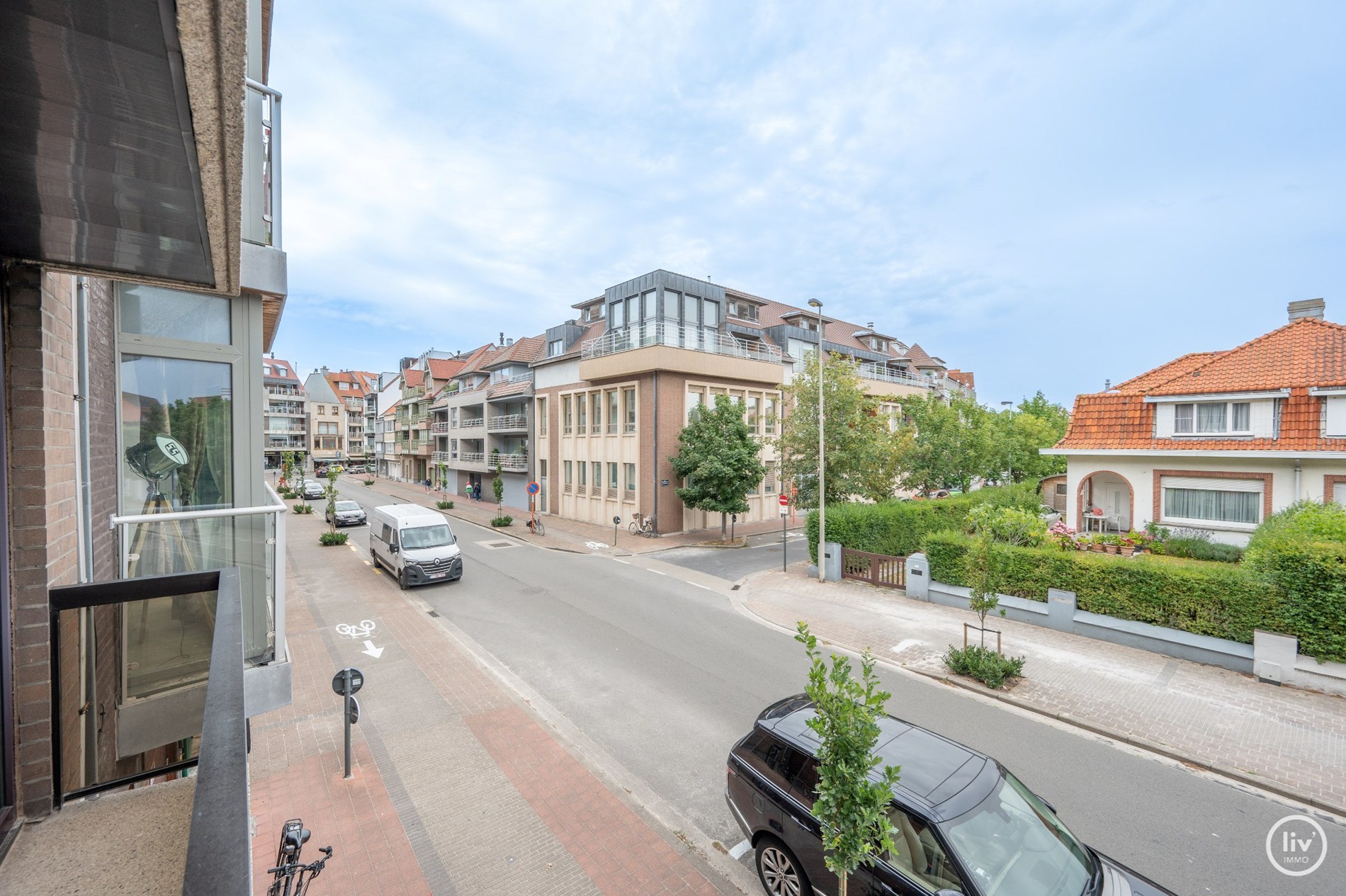 Journée portes ouvertes Samedi 18/04 - entre 11h et 13h (Piers De Raveschootlaan 139) : Appartement lumineux et rénové de 3 chambres avec vue dégagée. 