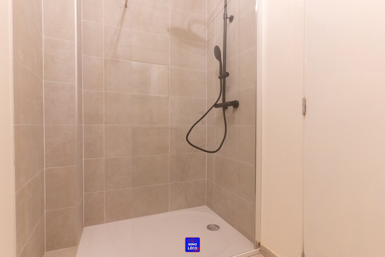 Appartement neuf rez-de-chaussée avec terrasse, idéal investisseurs ! 