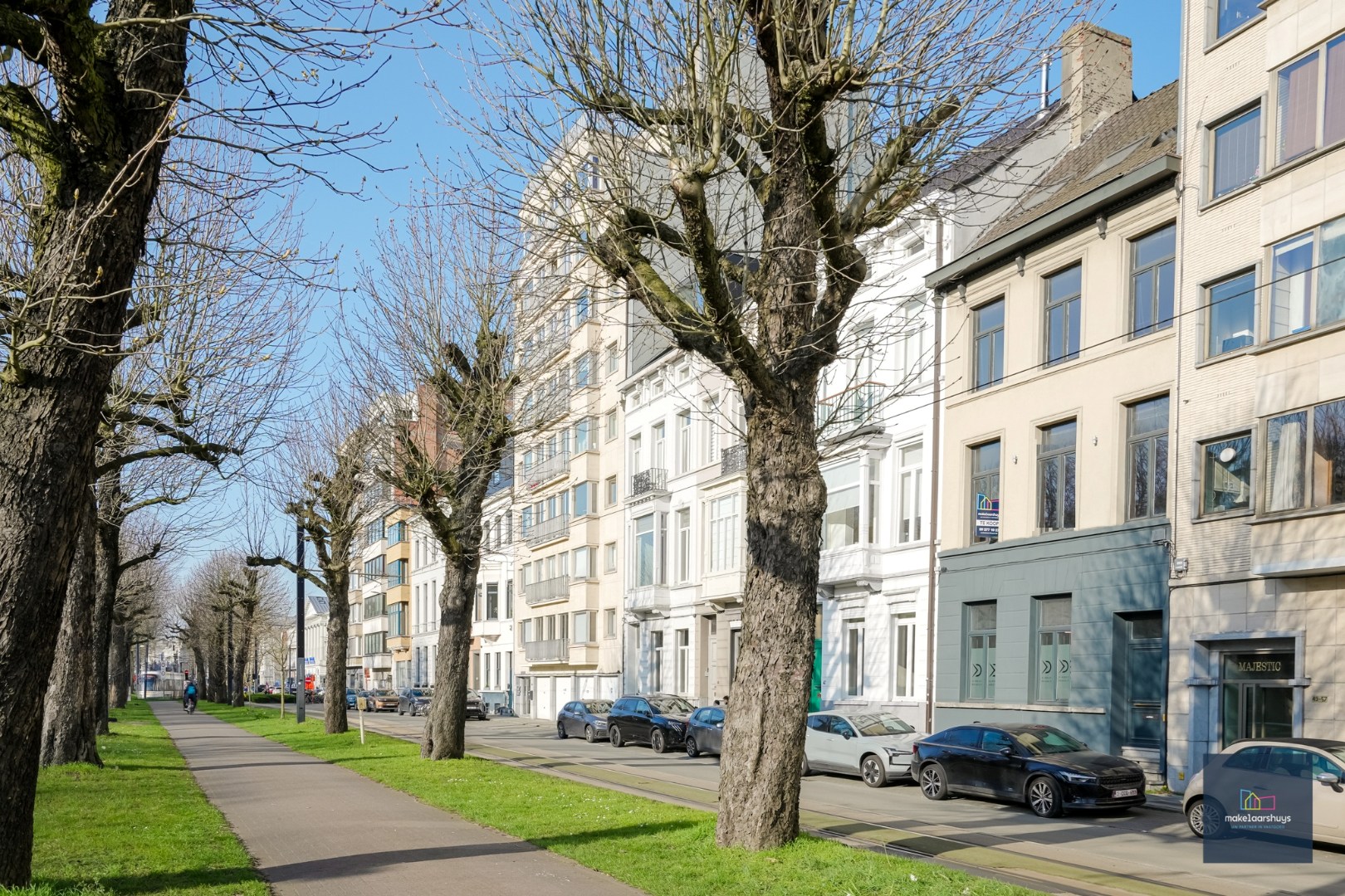 Statig herenhuis aan het Zuidpark met potentieel ook voor kantoor of co-housing 