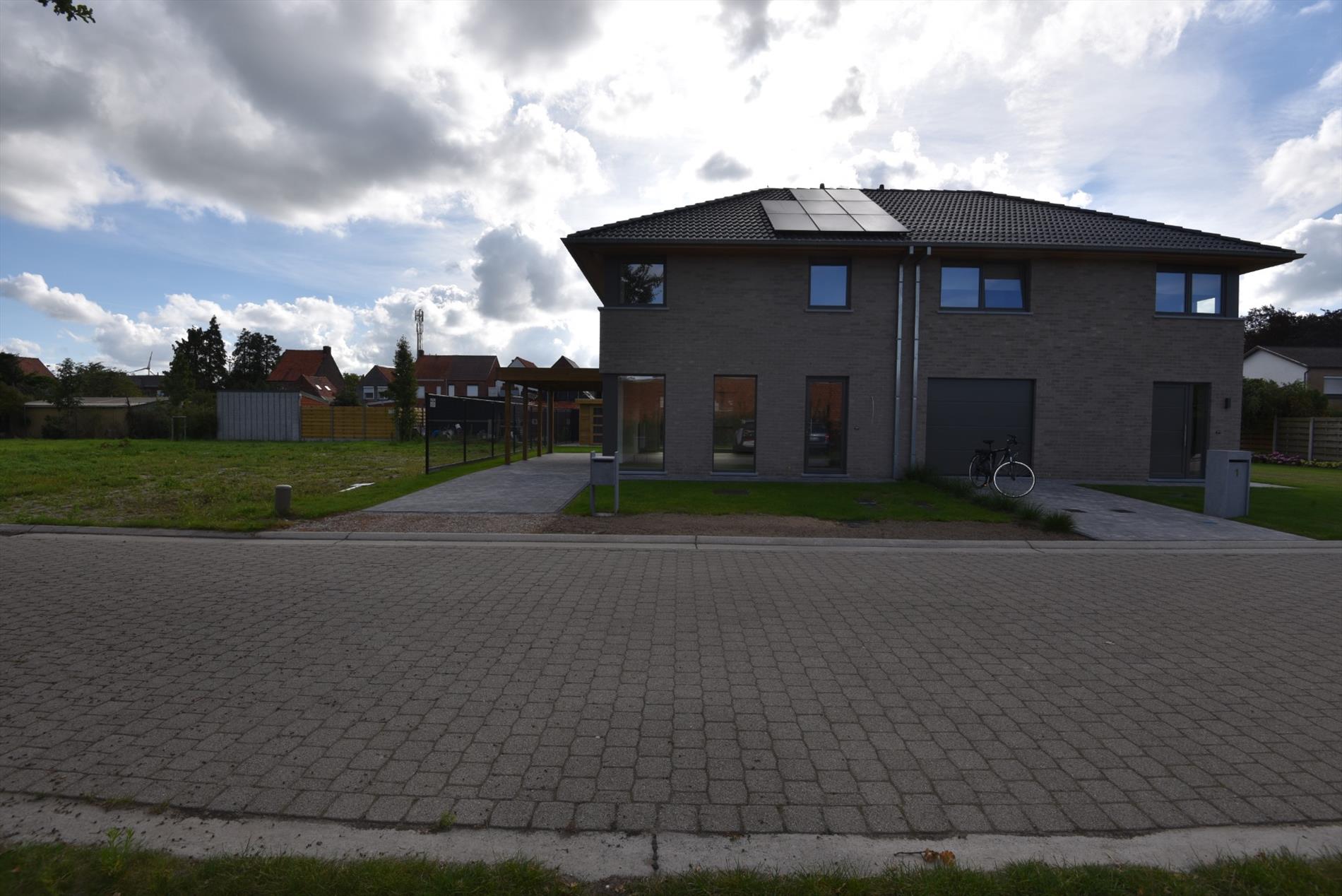 NIEUWBOUW HOB met 3 slpks en tuin te ADEGEM 