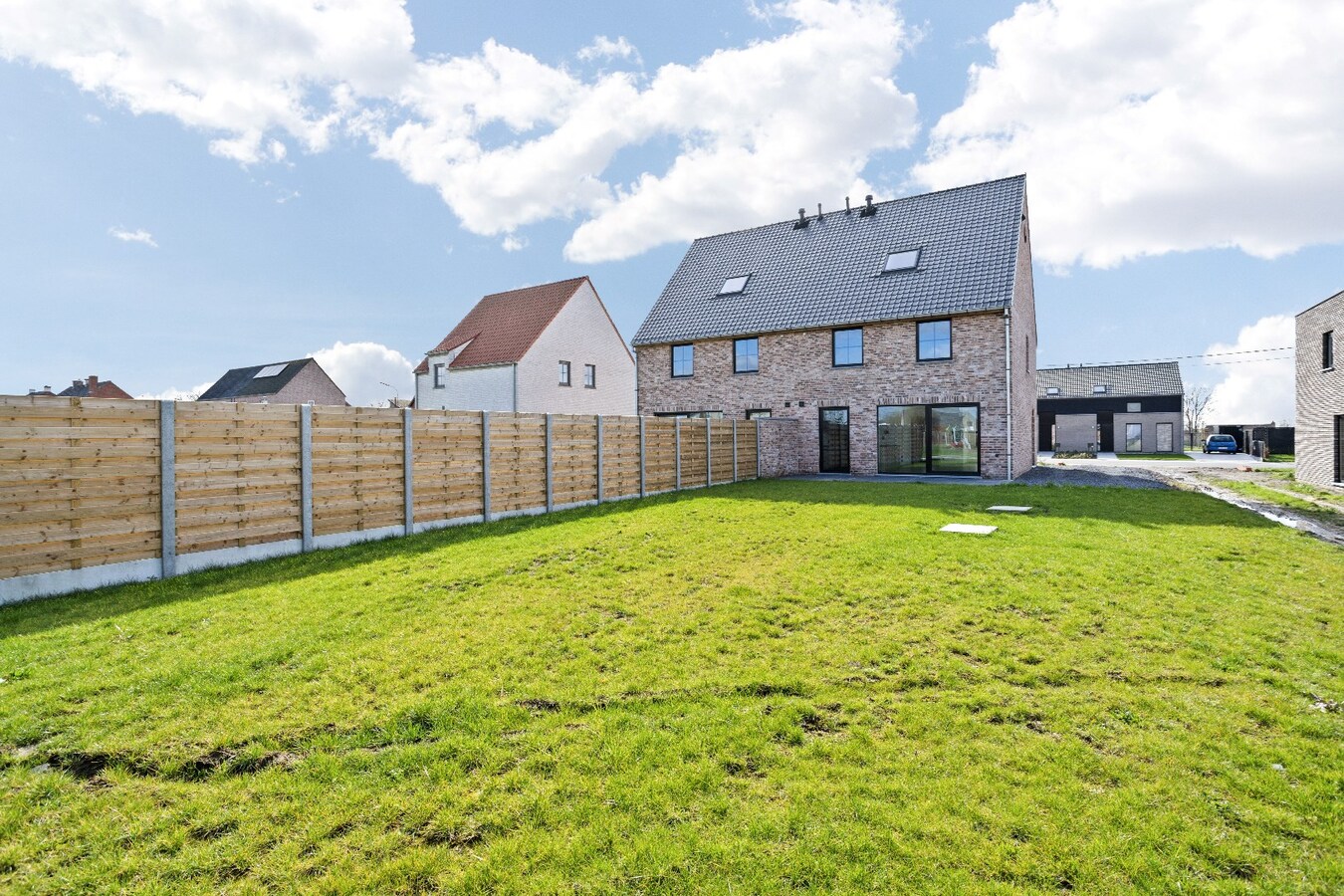 Energiezuinige nieuwbouwwoning met 4 slaapkamers te Houthulst 