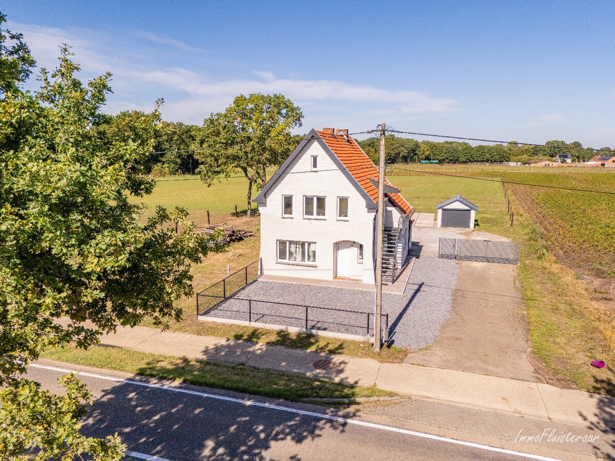Veelzijdige woning met paardenstallen op ca. 2ha te Helchteren 