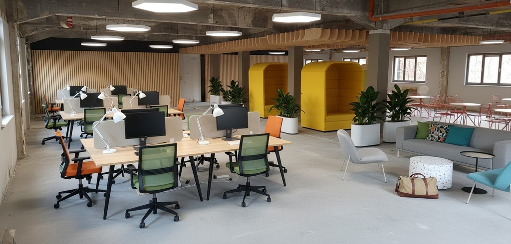 Kantoorrenovatieproject te koop vlakbij klaverblad in Gent