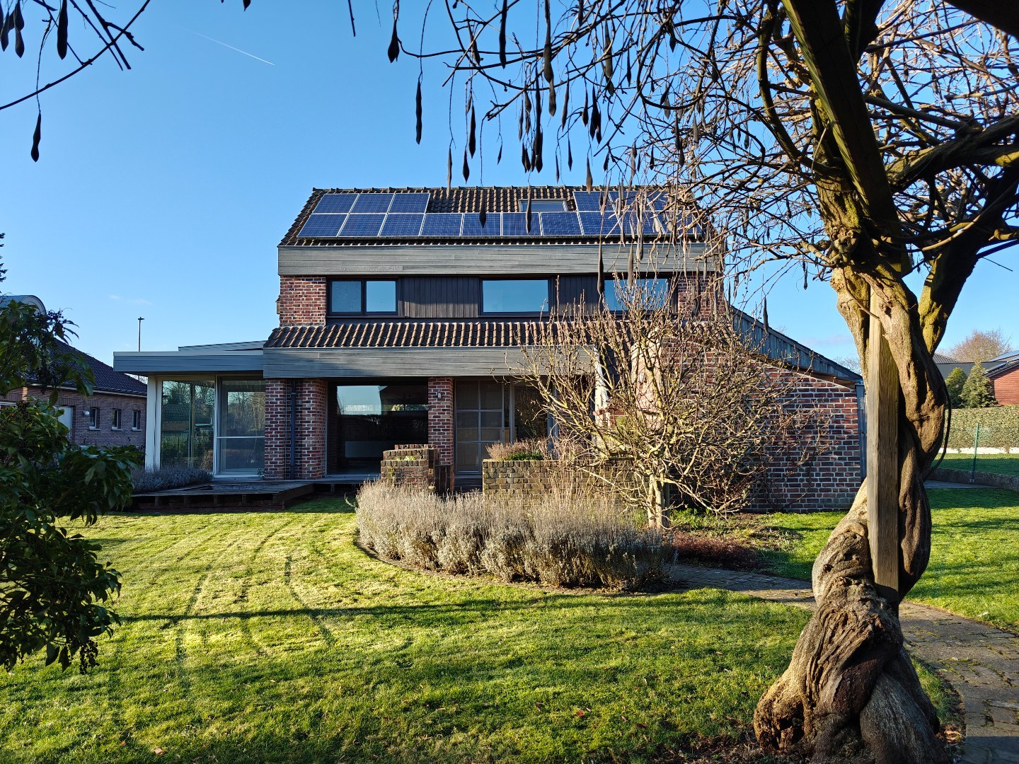 Ruime alleenstaande woning te huur met 3 slaapkamers, garage en tuin – Olmenlaan 99, Zulte 