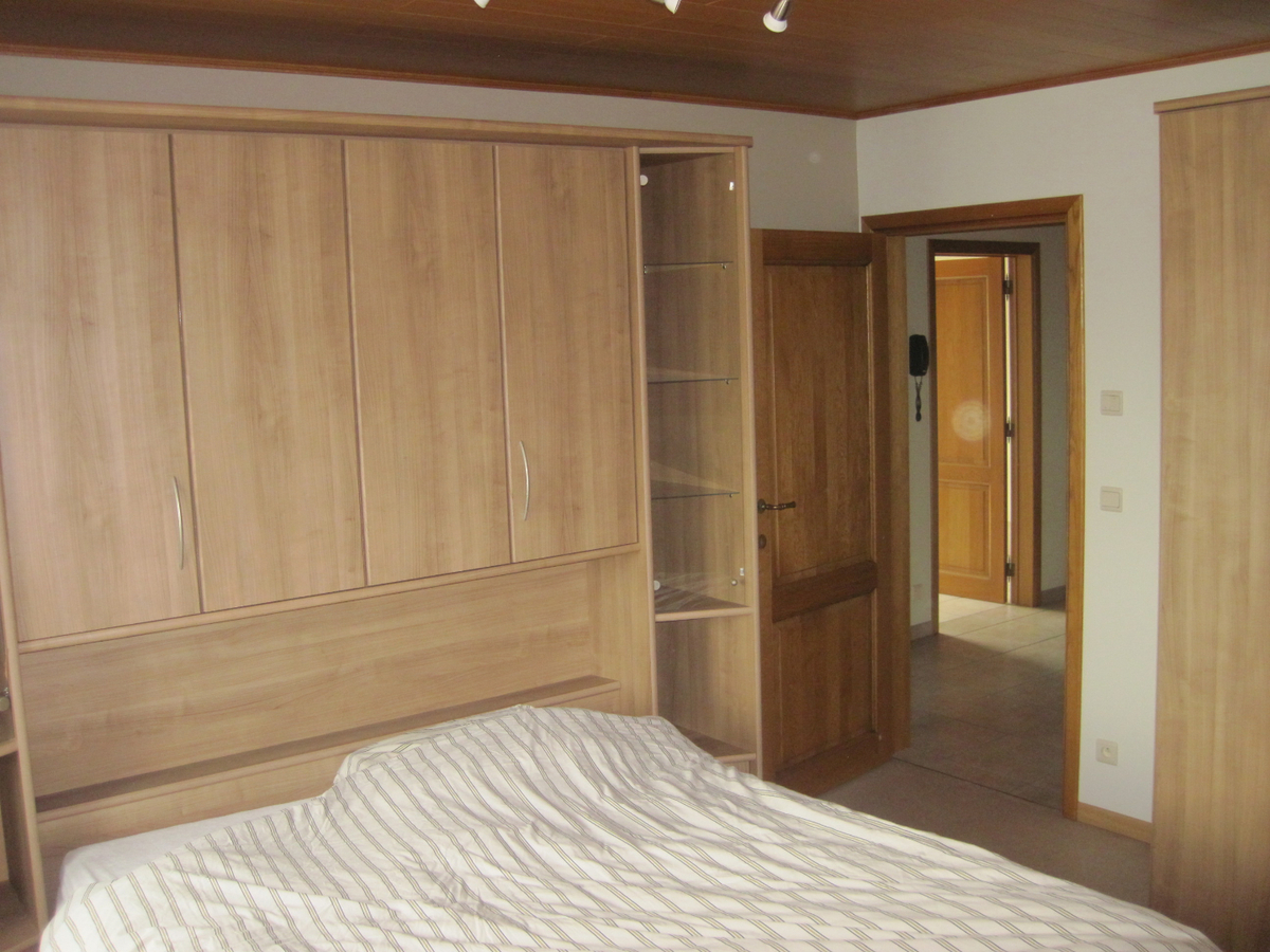 Ruime villa nabij 't Peerdeken. 