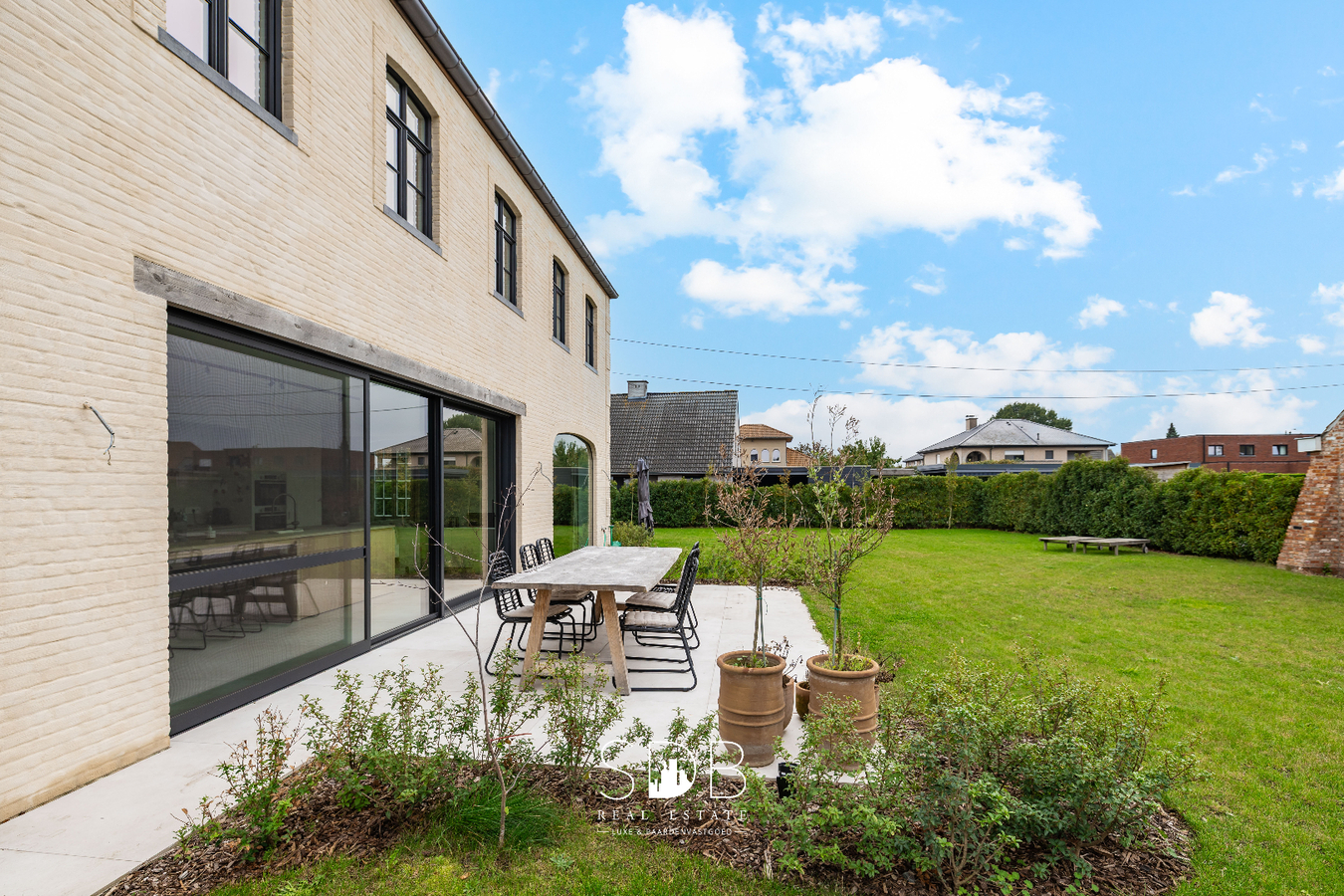 Landelijke villa met gezinstuin op 852m² 