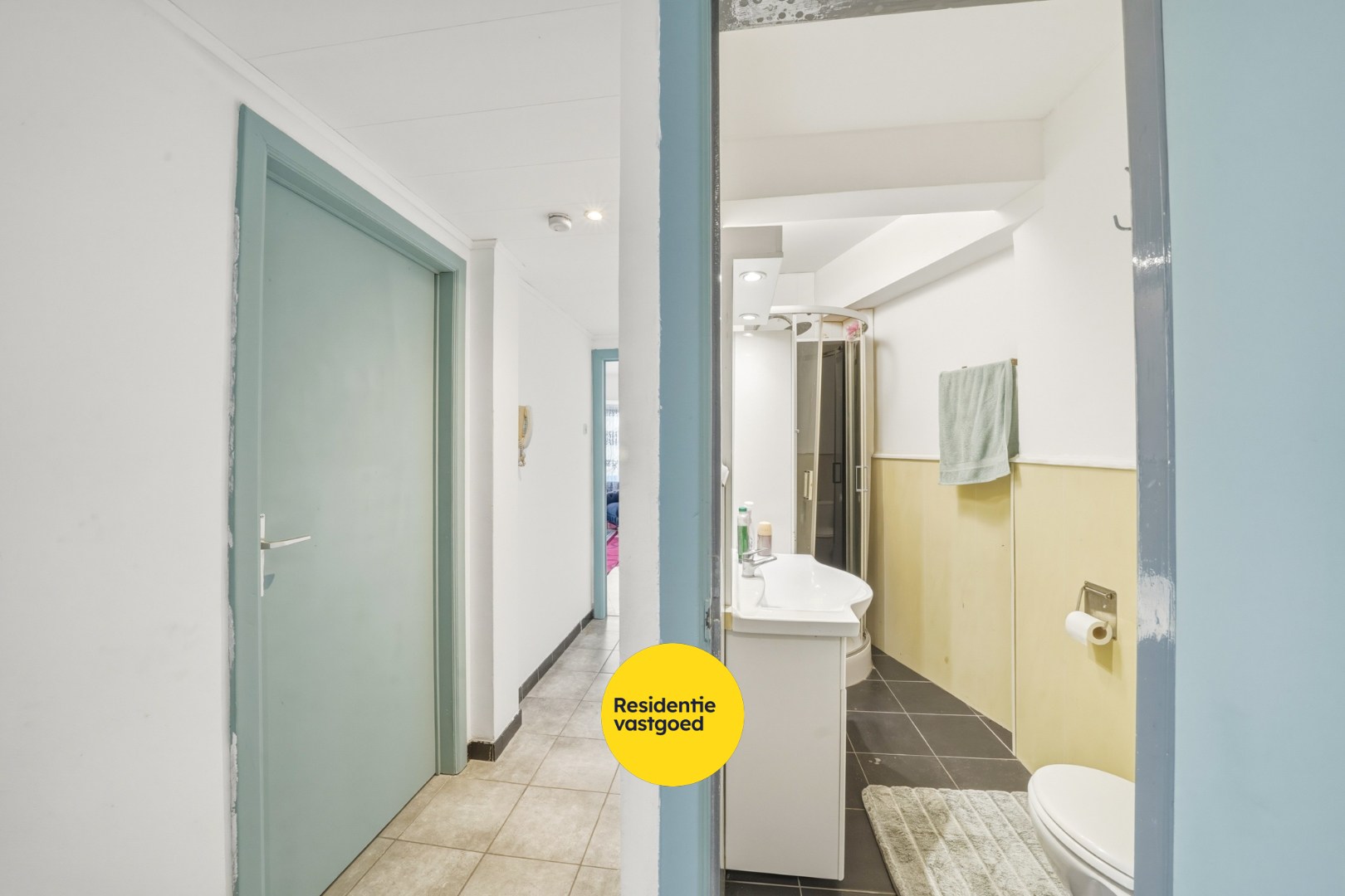 Opbrengsteigendom met 4 (vergunde) appartementen en garage te Bredene - Rendement 6,12% 