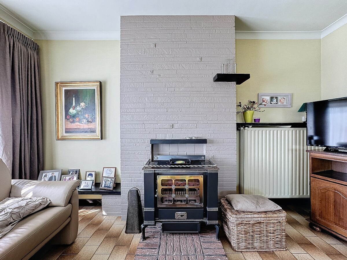 Residentieel gelegen hoekwoning nabij centrum Zottegem 