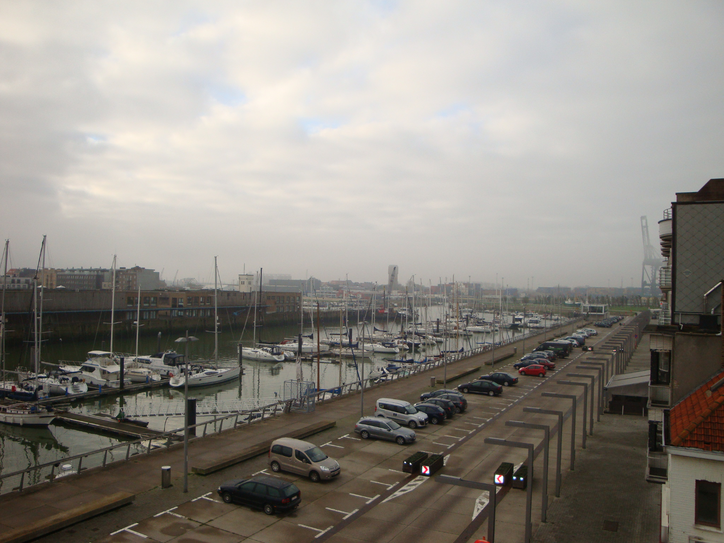 2 slaapkamer appartement met zicht op jachthaven. 