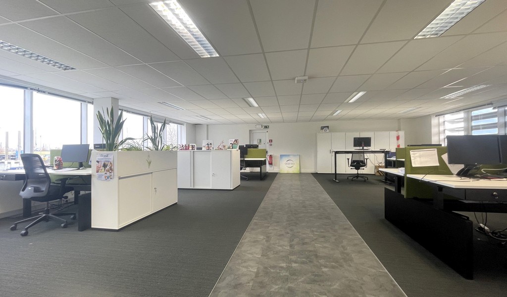 Kantoren te huur in West Port aan E34 in Zwijndrecht