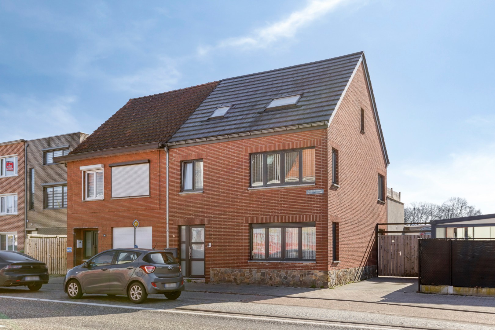 Recent gerenoveerde duplex met 2 slpk. en ruim terras nabij centrum Leopoldsburg 