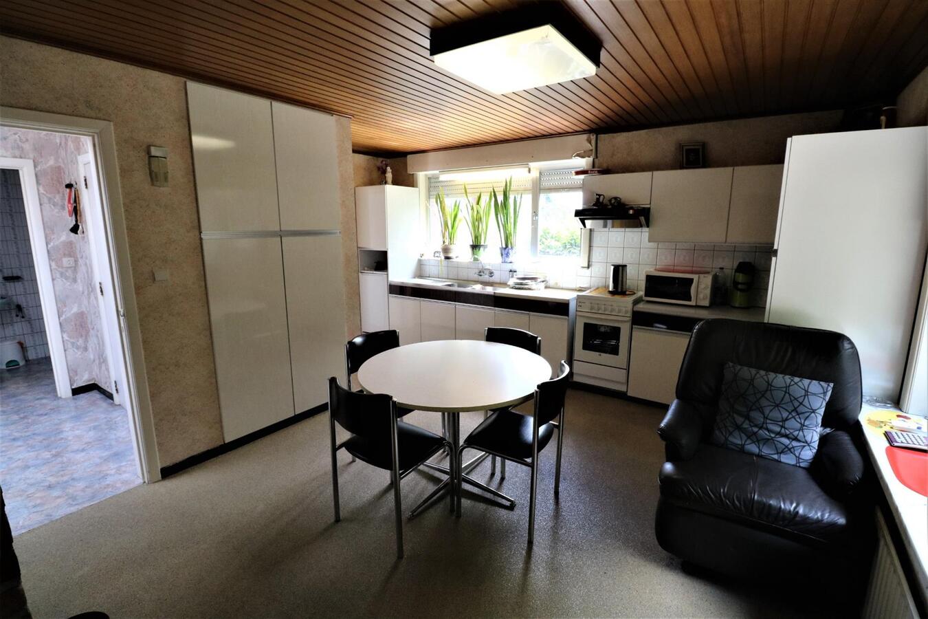 Woning met mogelijkheid tot commmerciële ruimte op 1398m² te Aartrijke 