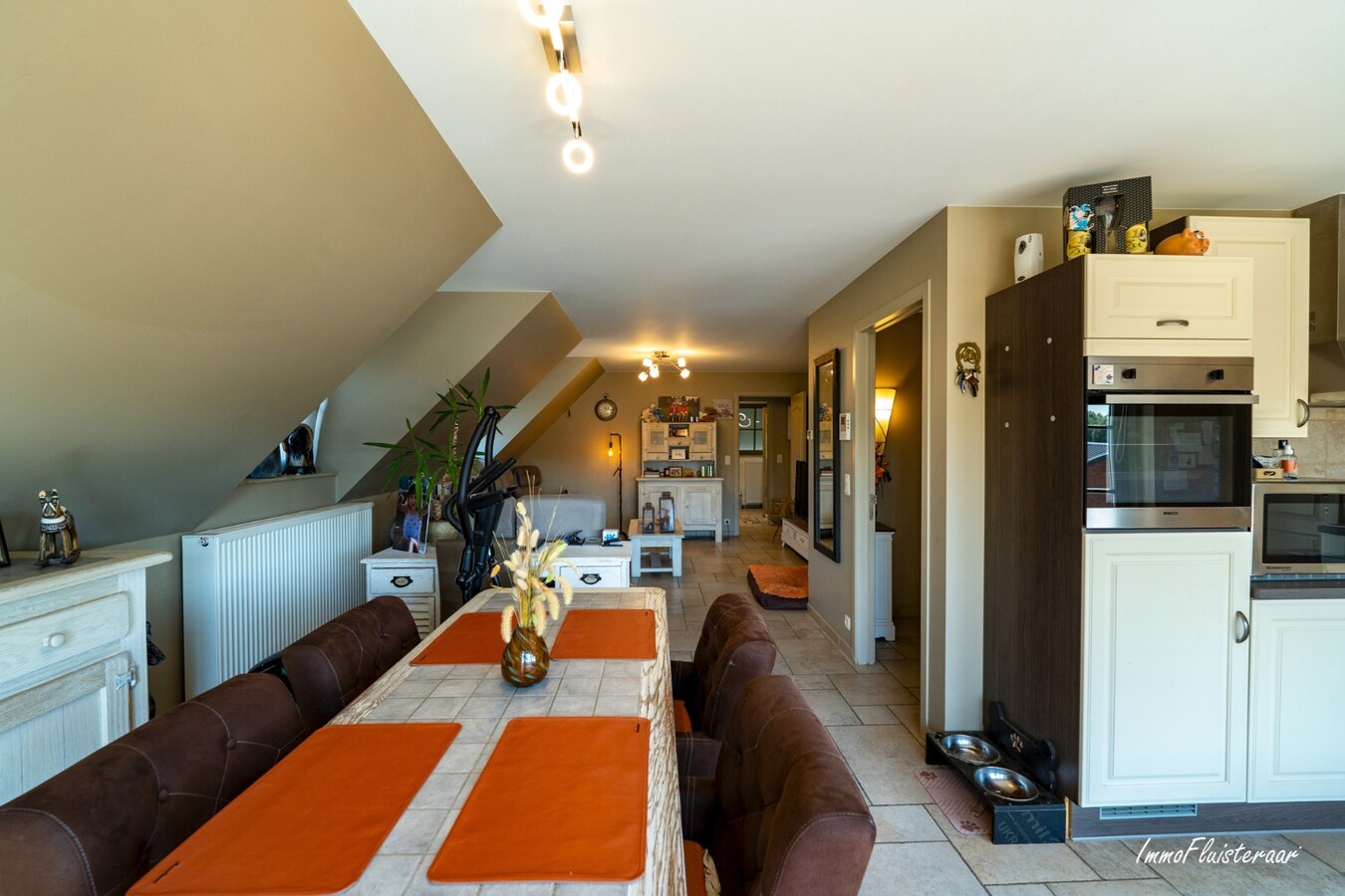 Unieke eigendom met paardenaccommodatie op 33.647 m² in Menen 