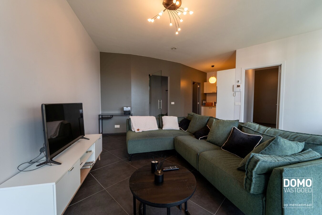 LUXE APPARTEMENT MET PRACHTIG TERRAS, 2 SLAAPKAMERS EN AUTOSTANDPLAATS TE KOOP IN HARTJE VAN HASSELT 