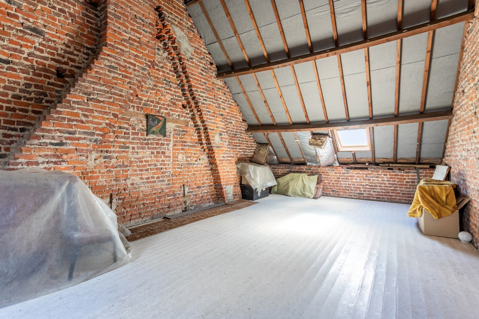 Karaktervolle, te renoveren herenhuis met enorm potentieel te Gooik 