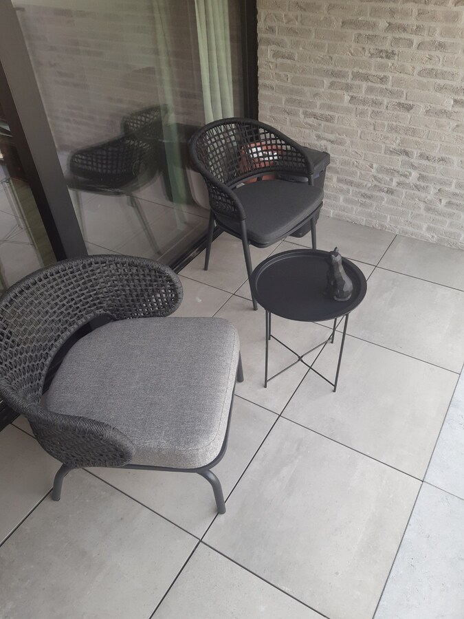 Praktisch 2 slpk-appartement met terras. 