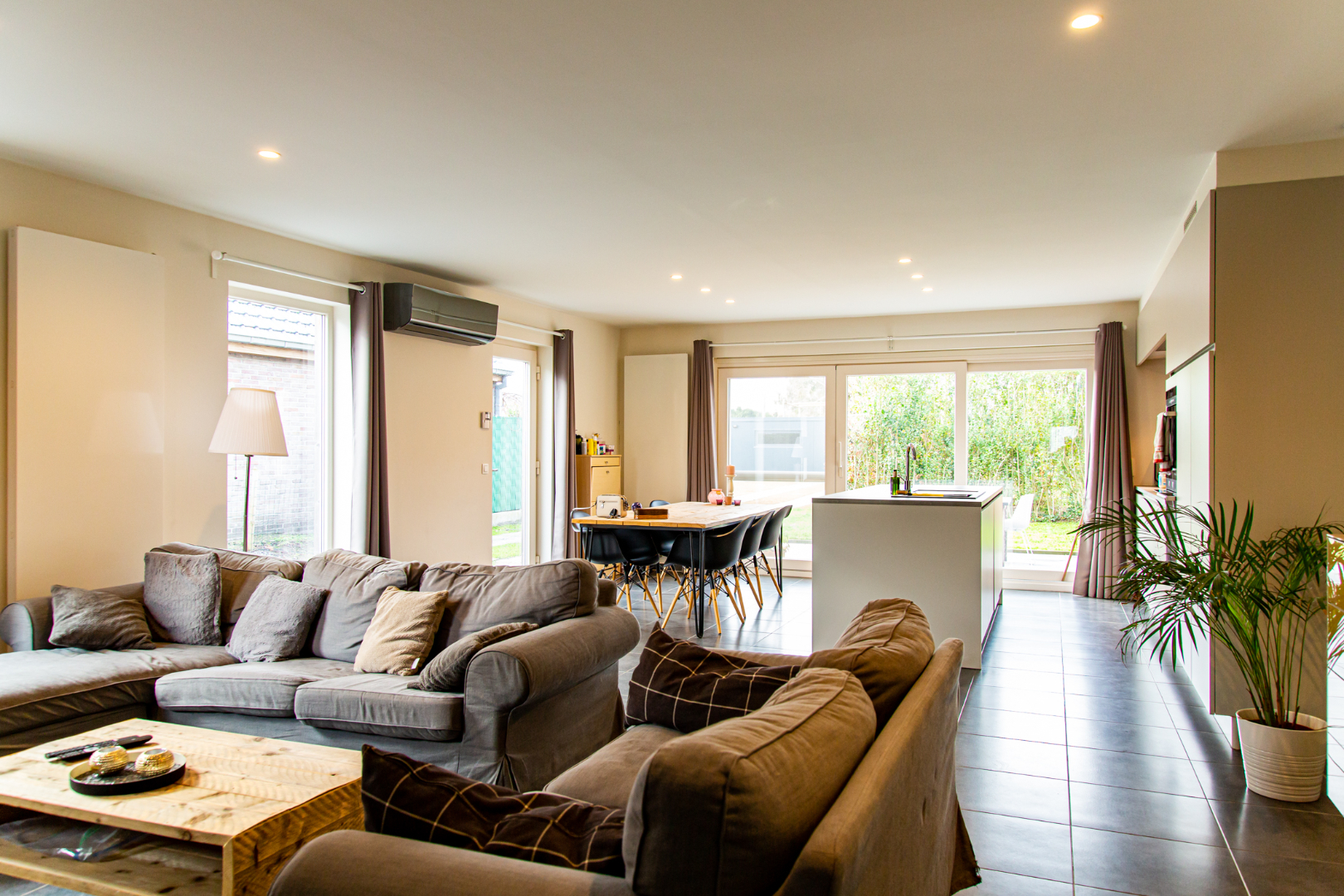 Totaalrenovatie op 485m² rustig gelegen te Maldegem 