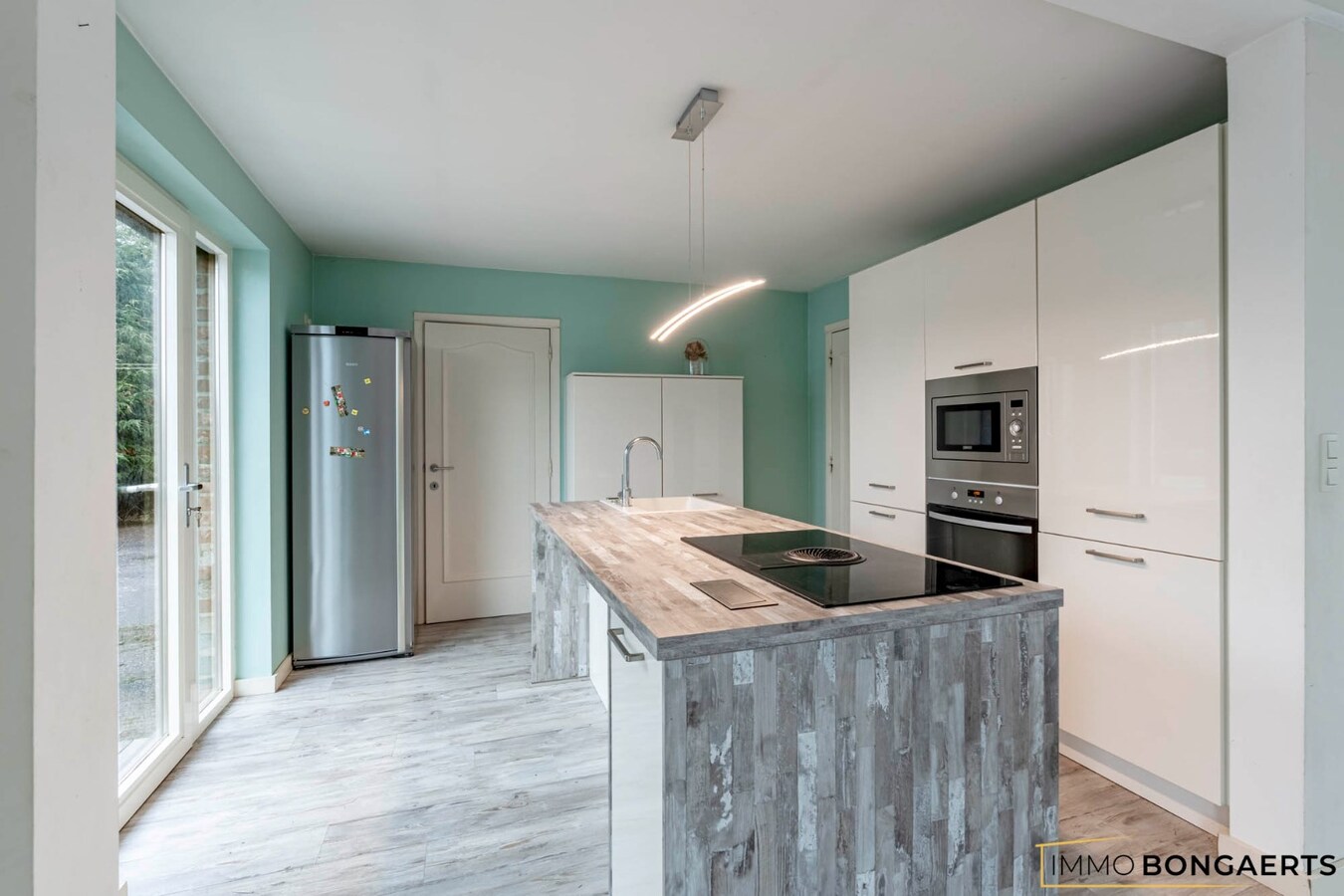 Gelijkvloerse woning op perceel van 24a32ca 