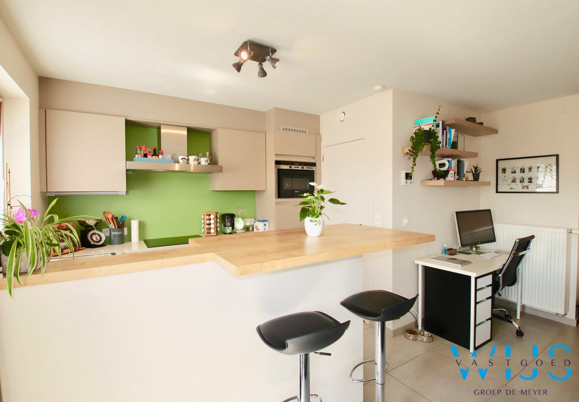 Gelijkvloers appartement met zonnige tuin &amp; dubbele garage te Sint-Laureins ! 