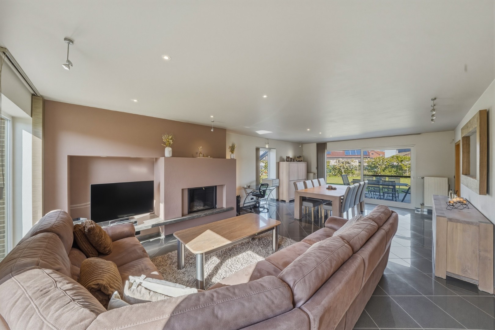 Ruime alleenstaande woning nabij zee en strand! 