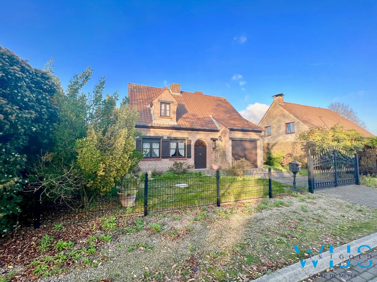 Gezinswoning op TOPlocatie te Drongen ! 