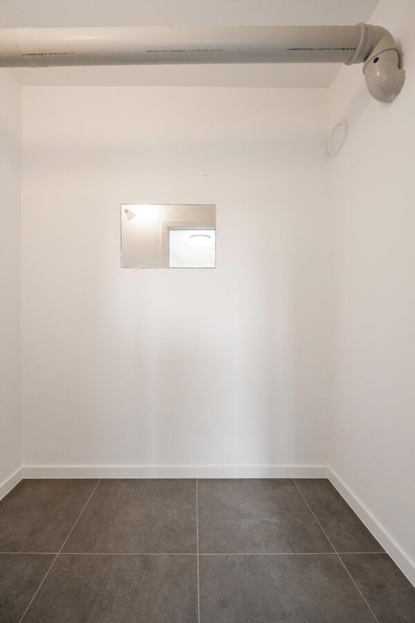 Appartement met 2 slaapkamers en autostandplaats te Roeselare 