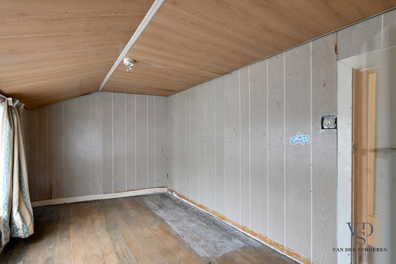 Woning met belendend perceel weiland 