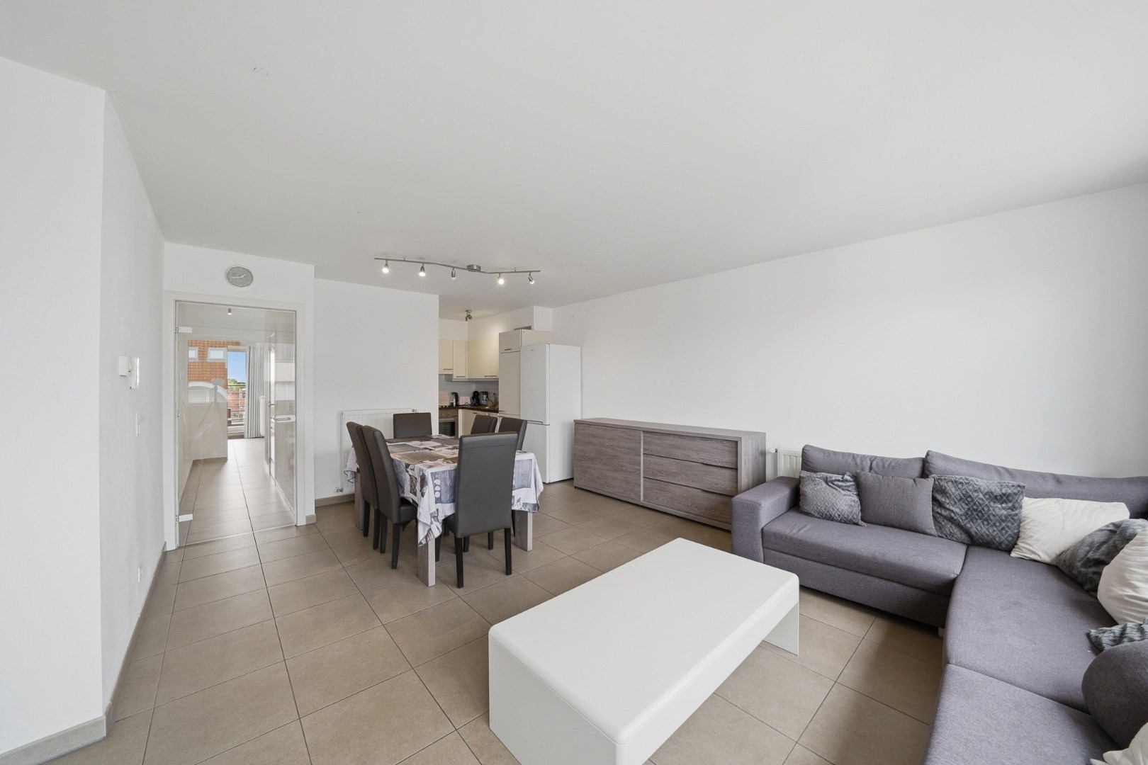 Lichtrijk 2-slaapkamerappartement met prachtig open uitzicht in Oostende 