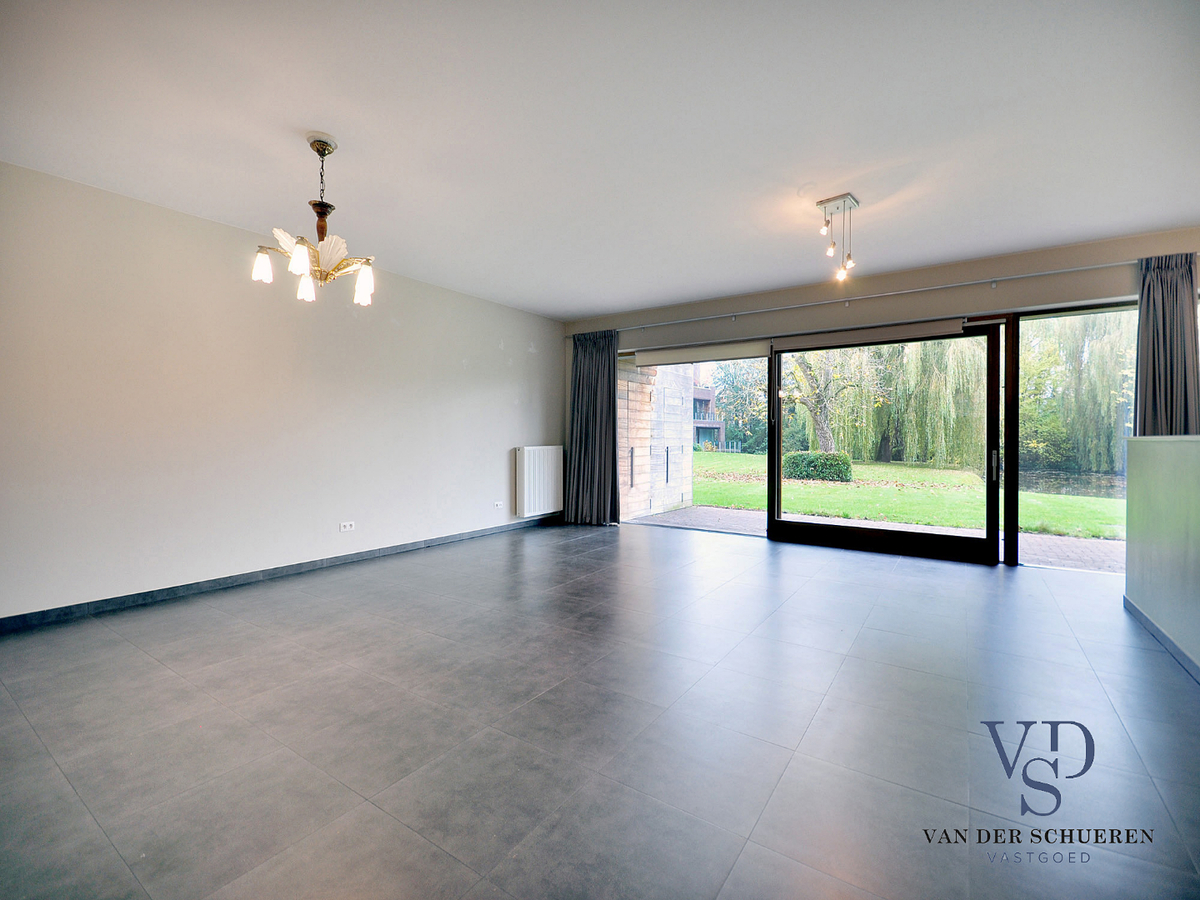 Prachtig gelijkvloers appartement in de exclusieve park-residentie Park te Poldere. 